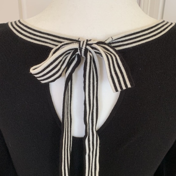 EUC.  Black tie neck lightweight sweater - Picture 3 of 5